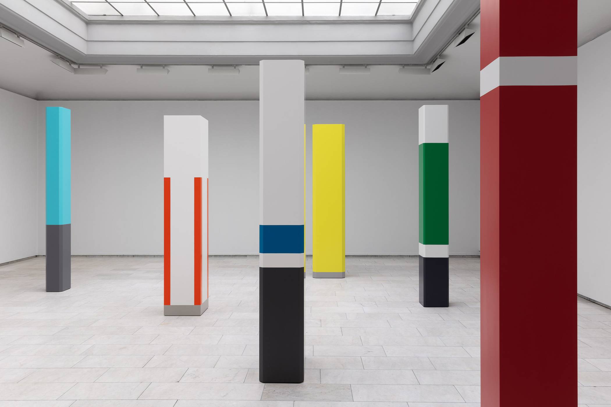 Parkert Søyle (oversiktsbilde) (2025) — Anders Sletvold Moe