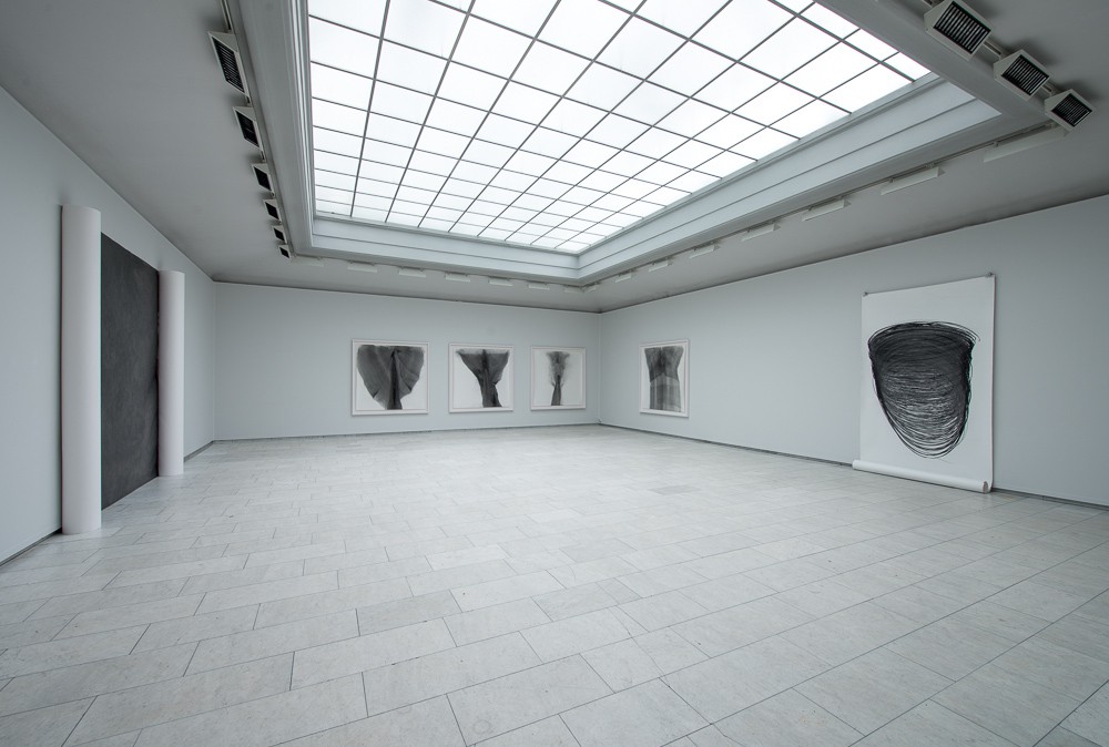 Oversiktsbilde fra utstillingen (2014) — Bente Stokke