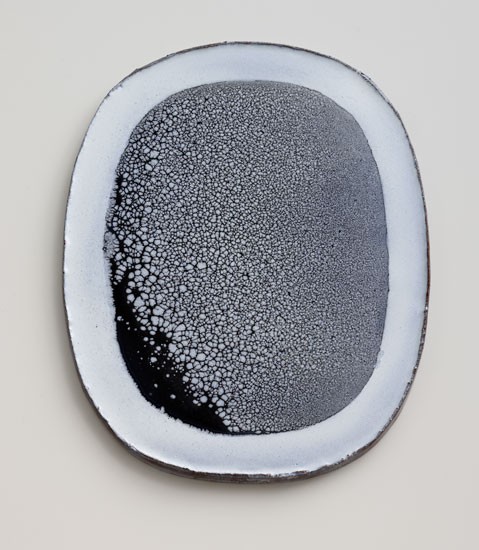 Ovalt fat (2012) — Nina Malterud